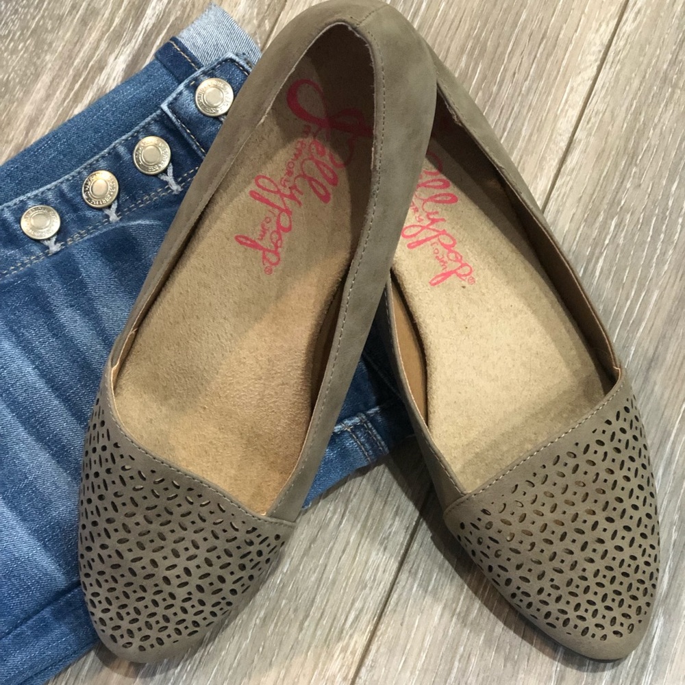 Breathable flats